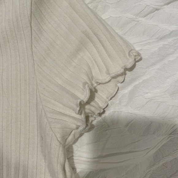 White tee - Picture 4 of 4